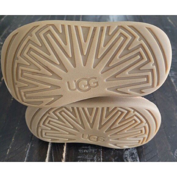 Ugg Chestnut Boots Girls Size 4/5 - Picture 5 of 6